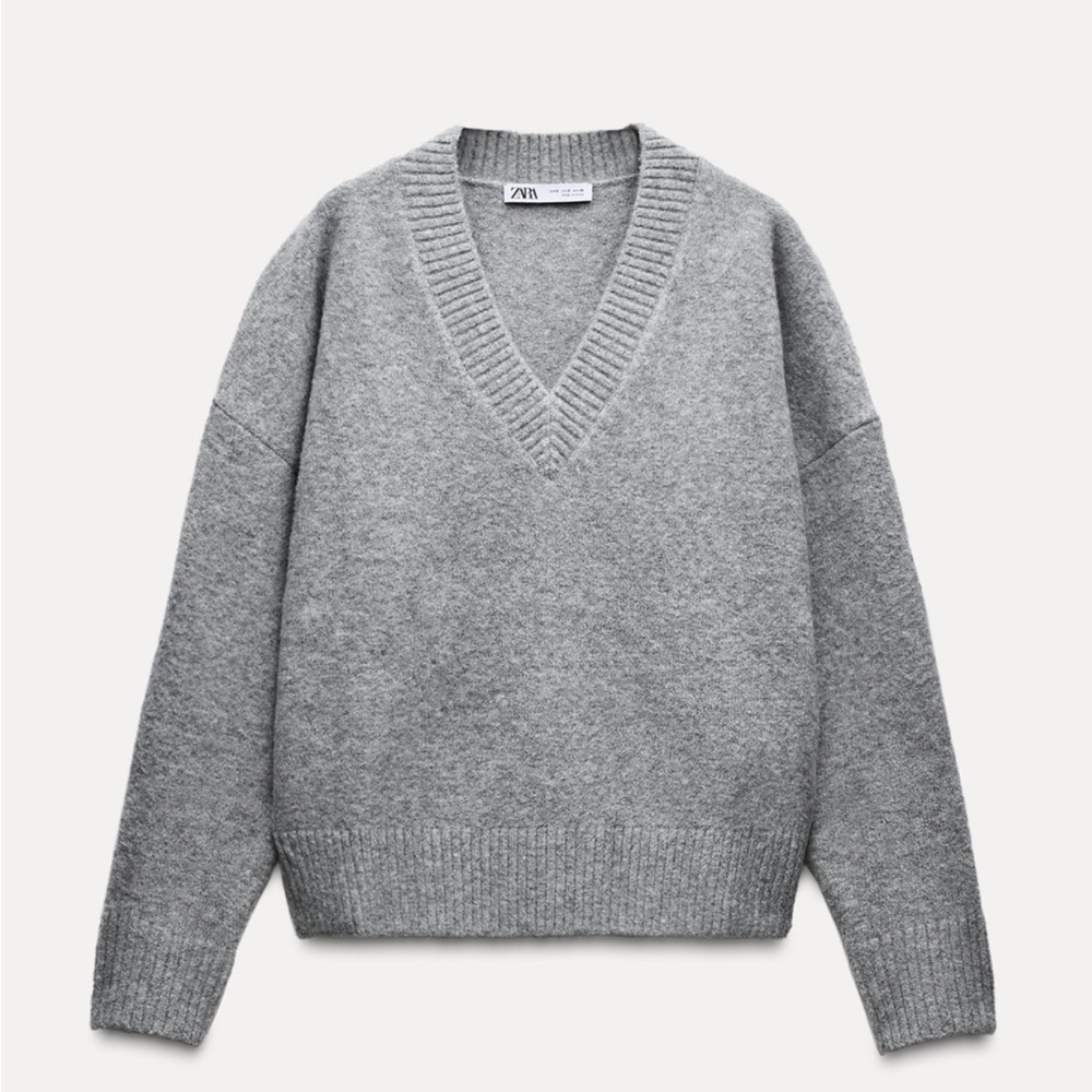Heather grey V-neck knit, perfect condition